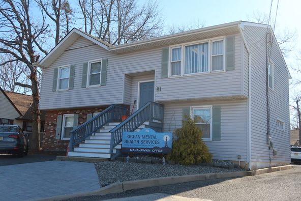 81 Nautilus Dr, Manahawkin, NJ 08050